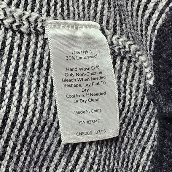 TALBOTS CARDIGAN‎ LAMBS WOOL - Picture 4 of 6